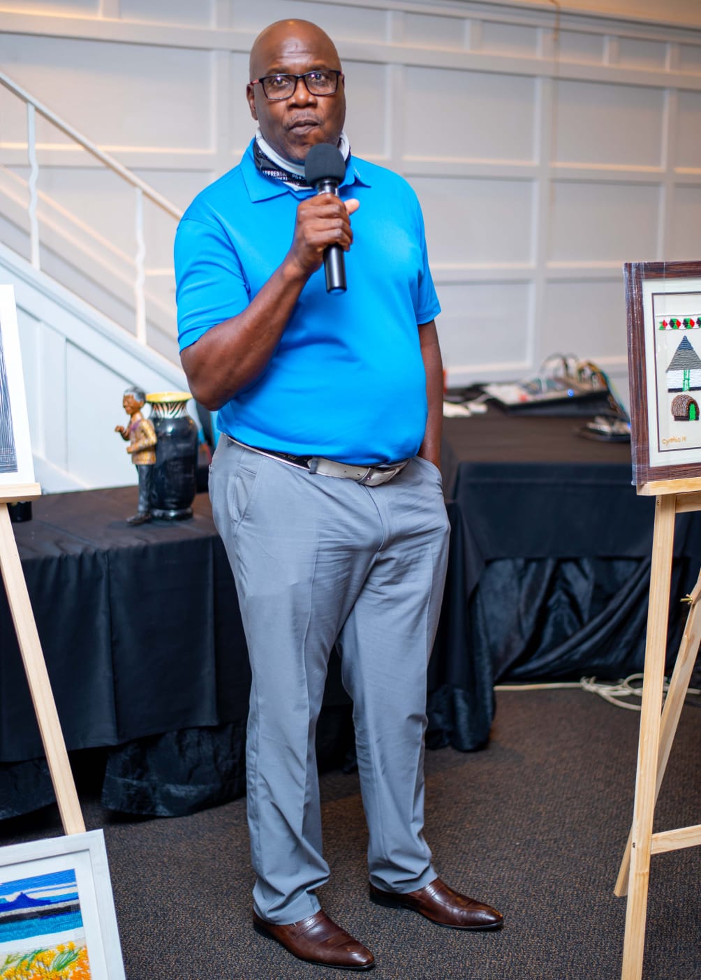 Eric Mhlongo the Pro ; motivated young golfers at the dinner